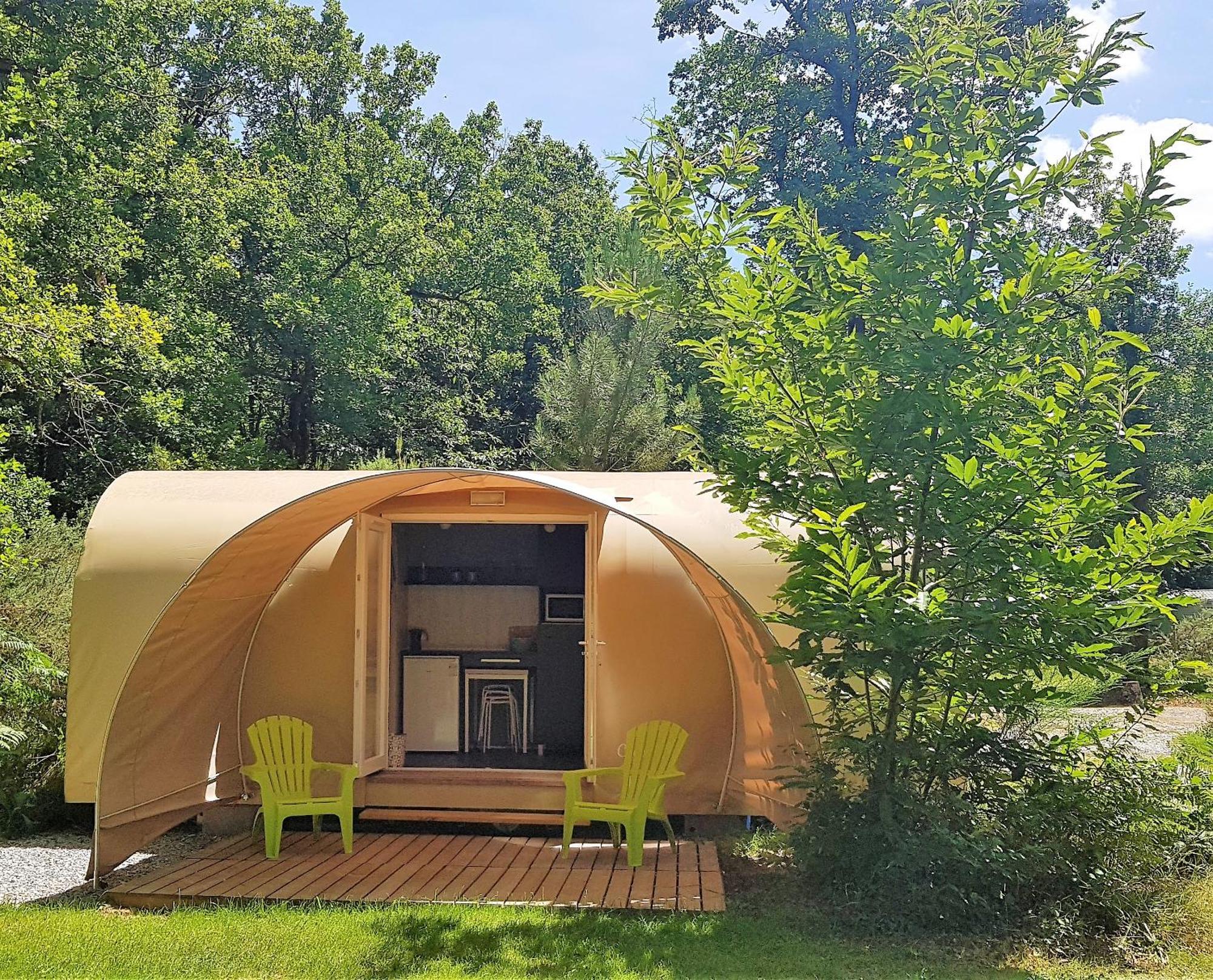 Camping Bois De St Hilaire Chalandray Bagian luar foto