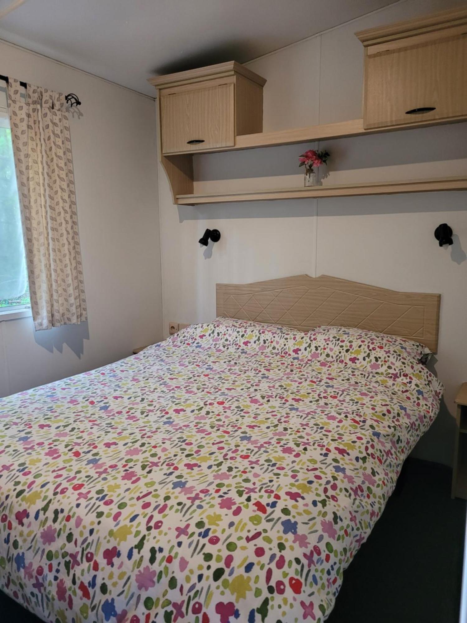 Camping Bois De St Hilaire Chalandray Bagian luar foto